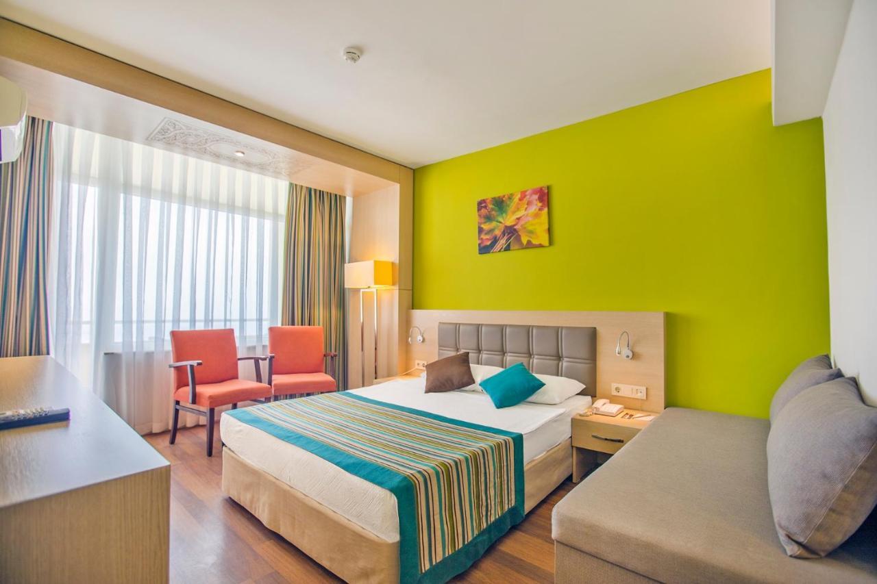 Mira Meridia Beach Resort Hotel 欧库卡拉 外观 照片