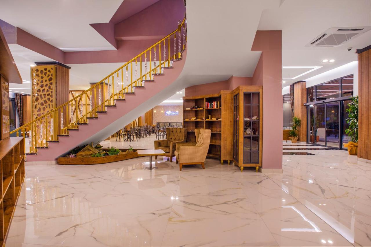 Mira Meridia Beach Resort Hotel 欧库卡拉 外观 照片